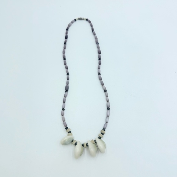 Vintage 80s Cat’s Eye Beads Cowrie Shell Necklace - Picture 3 of 10